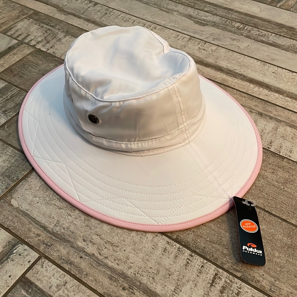 NWT womens Pukka headwear white and pink
